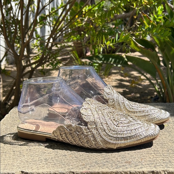 Joalice Paris Moroccan-Style Woven Gold-Toned Slip-Ons – Size 39 (8.5 US) - Picture 2 of 9